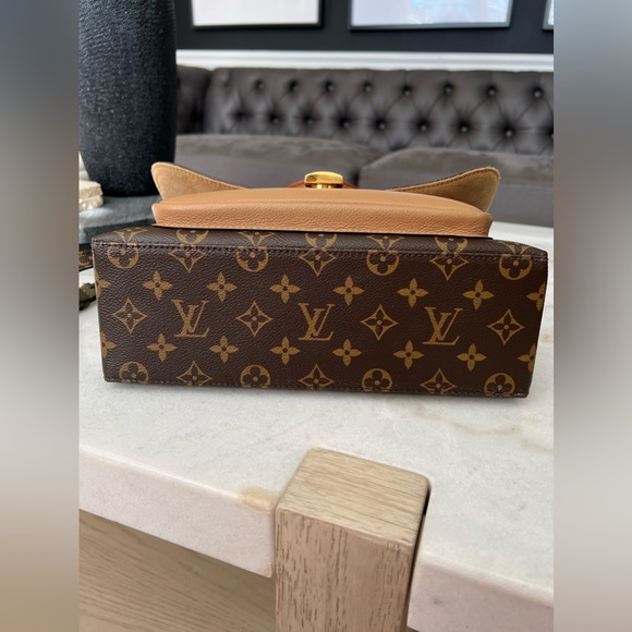 Louis Vuitton Marignan Handbag Monogram Canvas in Sesame - Picture 7 of 17
